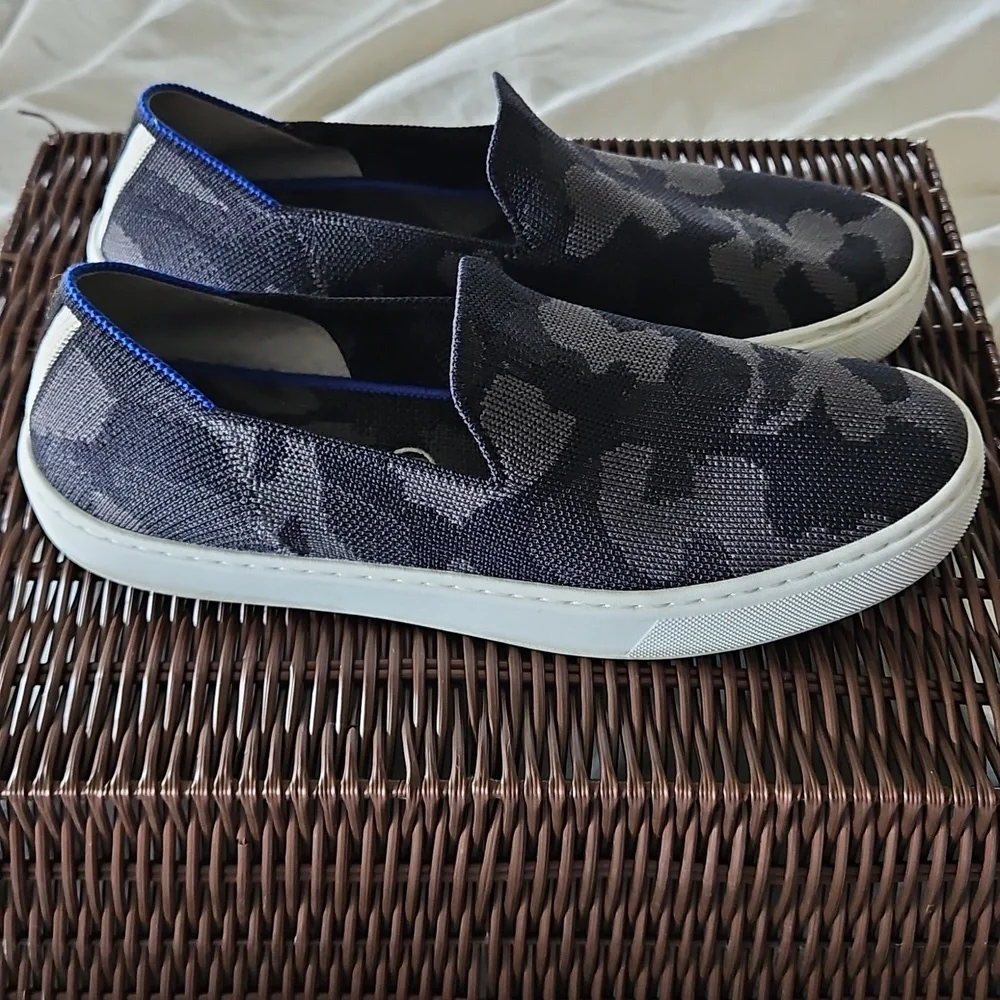 Rothys Original Gray Camo Slip On Sneaker, Size 7.5 - Picture 4 of 11